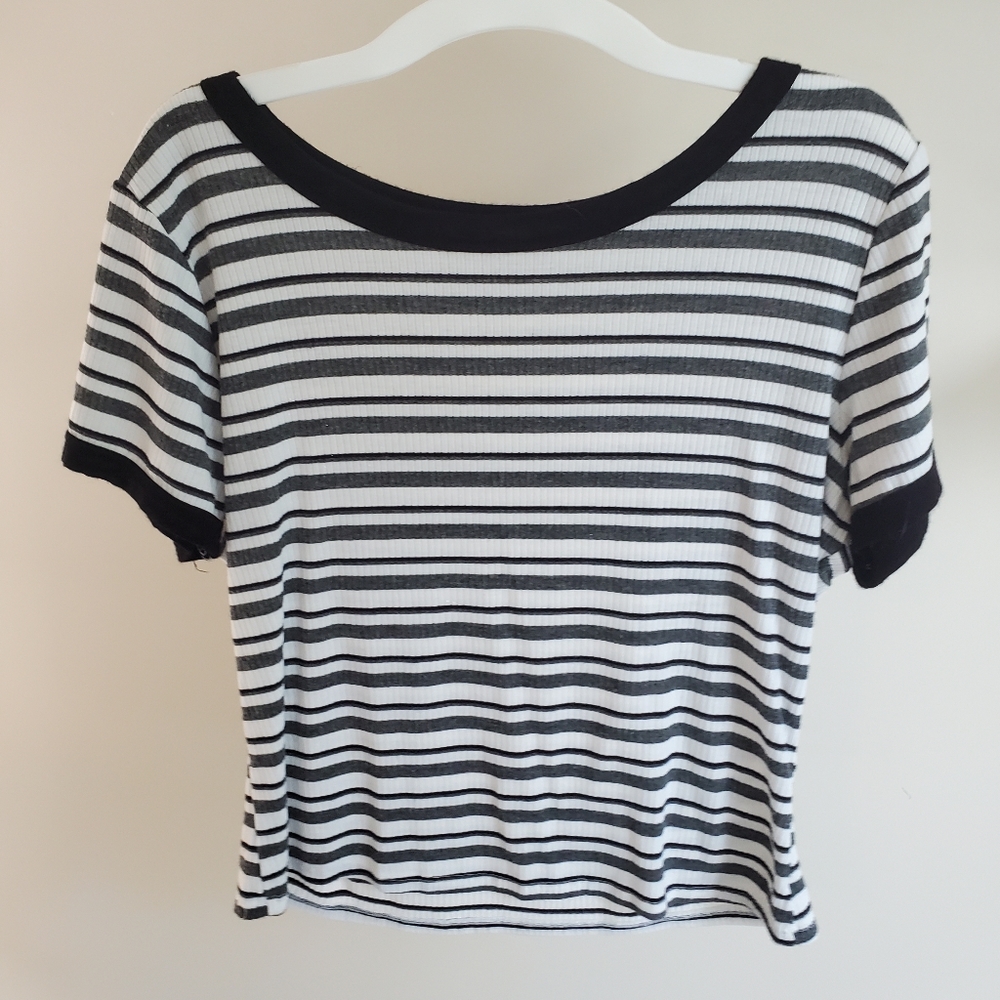 Black, white, and grey striped short sleeve tee